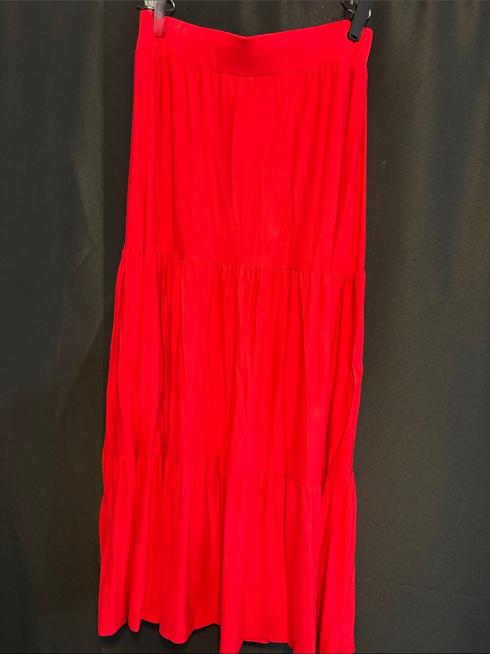Women's Red Tiered Maxi Dress - Sleek Elastic Waist